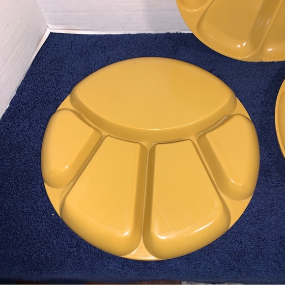 Set of Three Mustard Yellow Divided Plates - Picture 2 of 4
